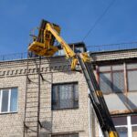 Najem dvižne košare za krovce